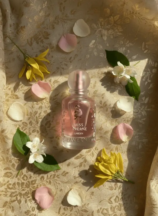 نمط علوي بوهج ذهبي - image 1